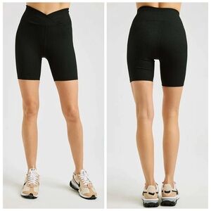 Year of Ours Ribbed V Waist Biker Shorts in Black | Medium